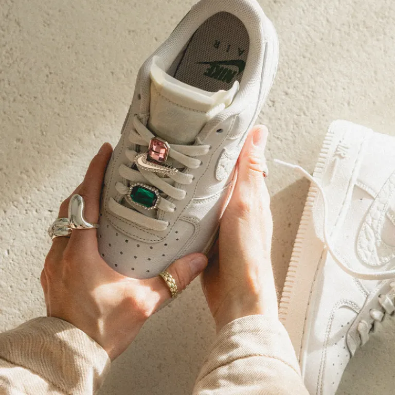 Leder Sneaker|Weiße Sneaker*Nike Wmns Air Force 1 Low Premium Light Bone / Light Bone / Kelly Green