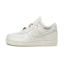 Leder Sneaker|Weiße Sneaker*Nike Wmns Air Force 1 Low Premium Light Bone / Light Bone / Kelly Green
