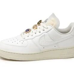 Leder Sneaker|Weiße Sneaker*Nike Wmns Air Force 1 Low PRM Summit White / Summit White / Sea Glass