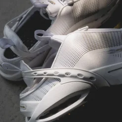 Vegane Sneaker|Weiße Sneaker*Nike Wmns Air Max Craze White / Metallic Gold / Black / Copper Moon