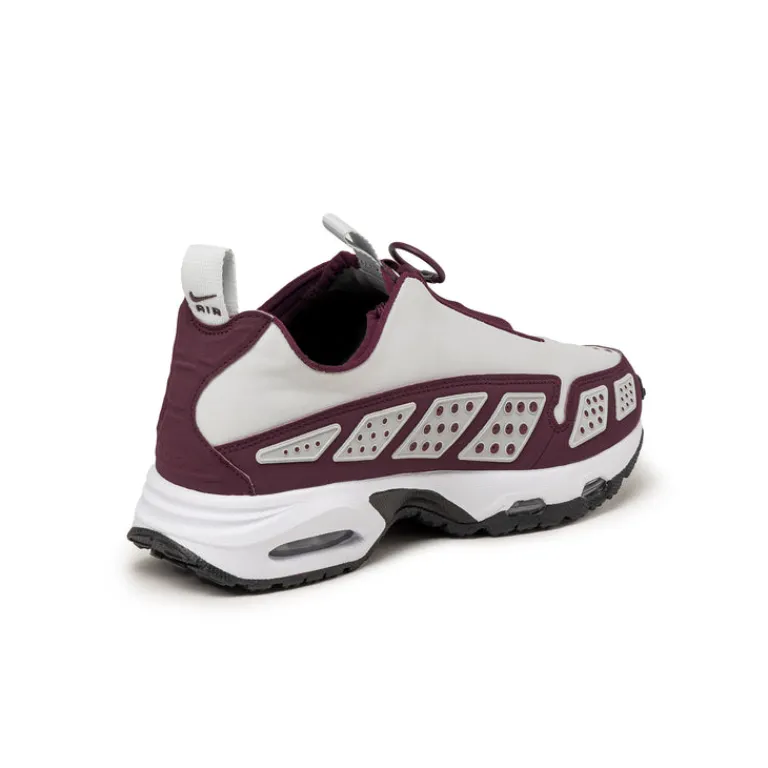 Leder Sneaker|Retro Runner*Nike Wmns Air Max SNDR Photon Dust / Night Maroon/ Black / White