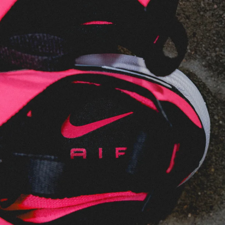 Leder Sneaker|Retro Runner*Nike Wmns Air Max SNDR Hyper Pink / Black / White