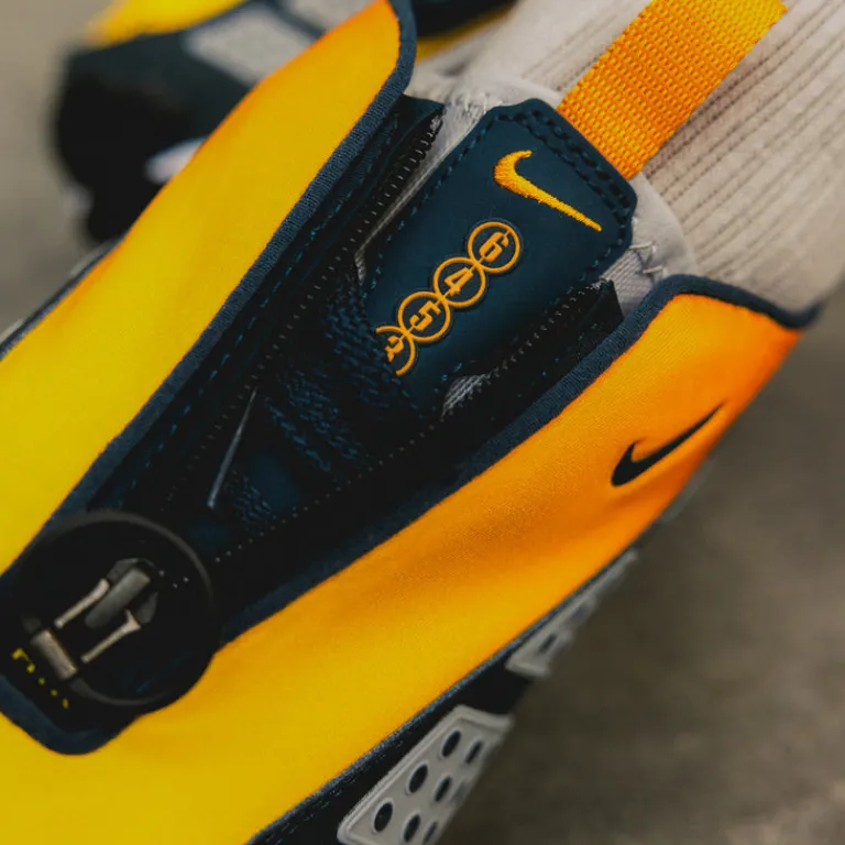 Leder Sneaker|Retro Runner*Nike Wmns Air Max SNDR Canyon Gold / Deep Ocean / Light Smoke Grey