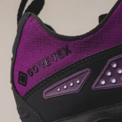 Leder Sneaker|Wasserdichte Sneaker*Nike Wmns Air Max SNDR *GTX* Bold Berry / Dark Smoke Grey / Ghost Black