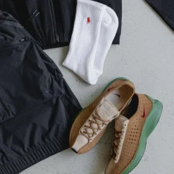 Leder Sneaker*Nike Wmns Air Superfly Ale Brown / Team Red / Treeline