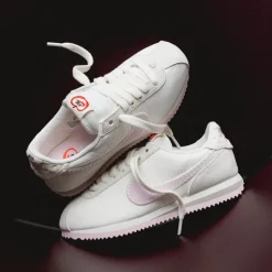 Leder Sneaker|Retro Runner*Nike Wmns Cortez Sail / Pink Foam / Sail / Collegiate Grey
