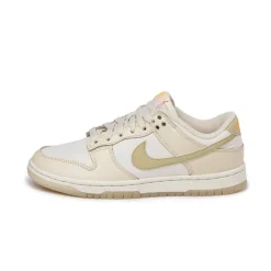 Leder Sneaker*Nike Wmns Dunk Low Muslin / Team Gold / Pale Ivory / Laser Orange