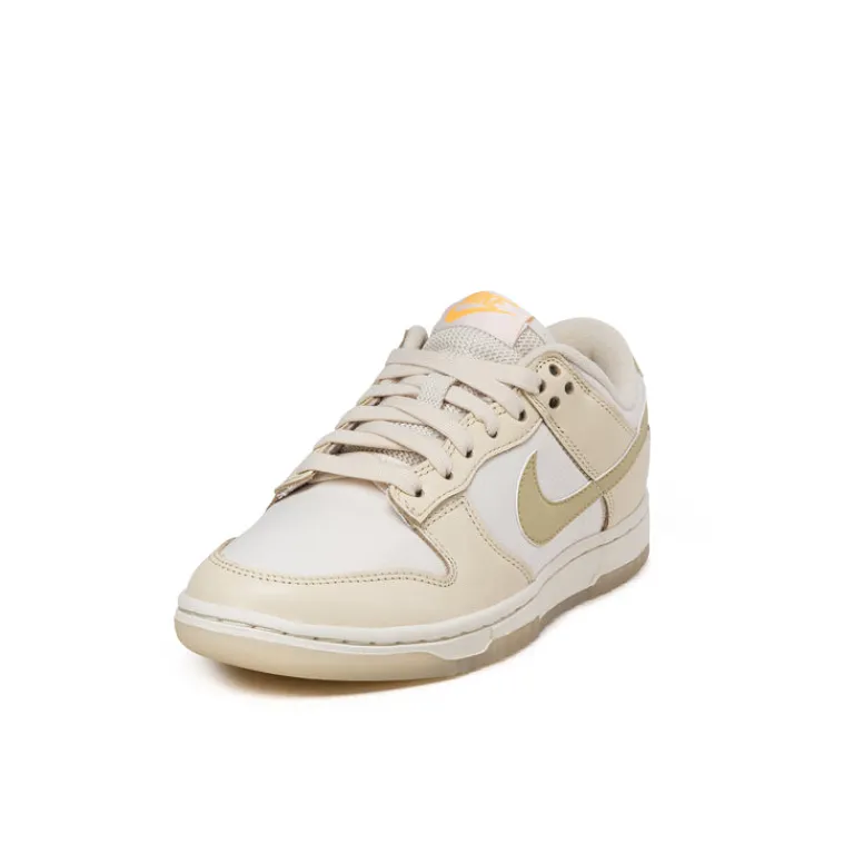 Leder Sneaker*Nike Wmns Dunk Low Muslin / Team Gold / Pale Ivory / Laser Orange