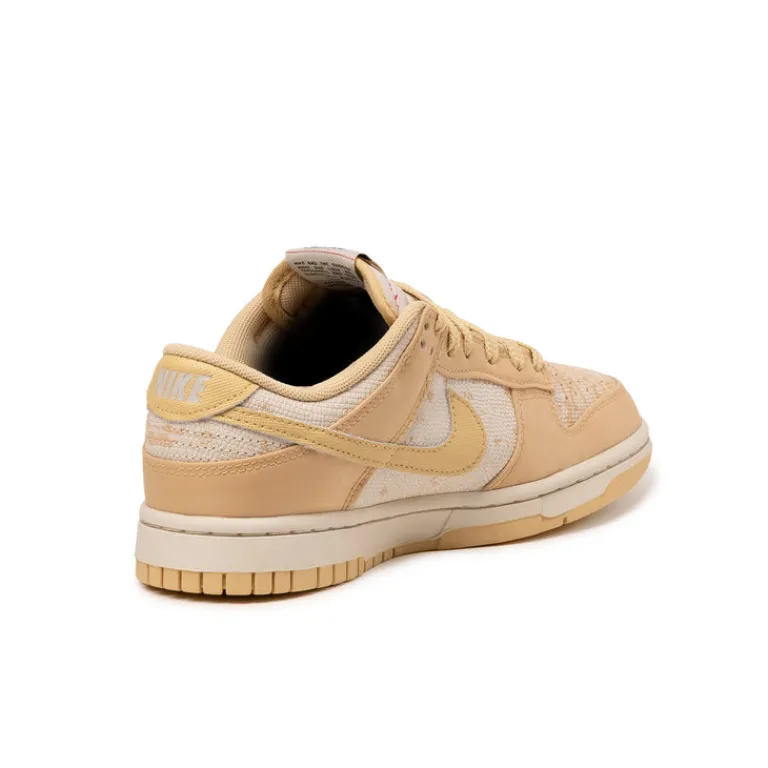 Leder Sneaker*Nike Wmns Dunk Low Light Orewood Brown / University Red / Black / Sesame