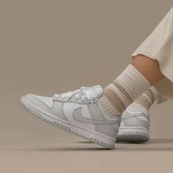 Leder Sneaker|Weiße Sneaker*Nike Wmns Dunk Low *Photon Dust* White / Photon Dust / White