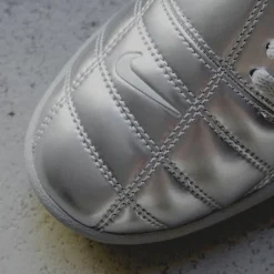 Leder Sneaker|Weiße Sneaker*Nike Wmns T90 White / Black / White / Metallic Gold