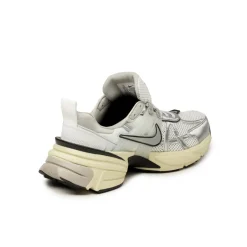 Vegane Sneaker|Weiße Sneaker*Nike Wmns V2K Run Summit White / Metallic Silver