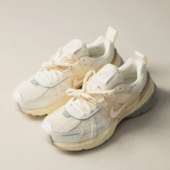 Leder Sneaker|Chunky Sneaker*Nike Wmns V2K Run Pale Ivory / Pale Ivory / Coconut Milk