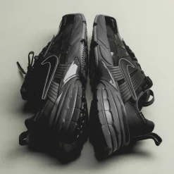 Leder Sneaker|Wasserdichte Sneaker*Nike Wmns V2K Run *GTX* Black / Black / Iron Grey / Medium Ash