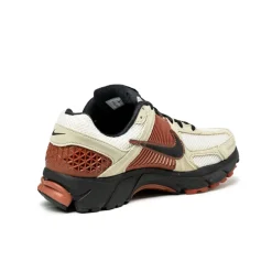 Leder Sneaker|Retro Runner*Nike Zoom Vomero 5 Desert Khaki / Black / Light Orewood Brown