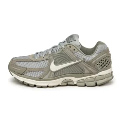 Leder Sneaker|Retro Runner*Nike Zoom Vomero 5 Dark Stucco / Phantom / Light Smoke Grey