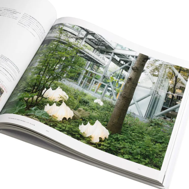 Bücher & Magazine*TASCHEN Verlag Taschen Issey Miyake 2nd Edition uni
