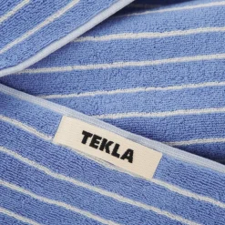Badezimmer*Tekla Bath Towel Clear Blue Stripes